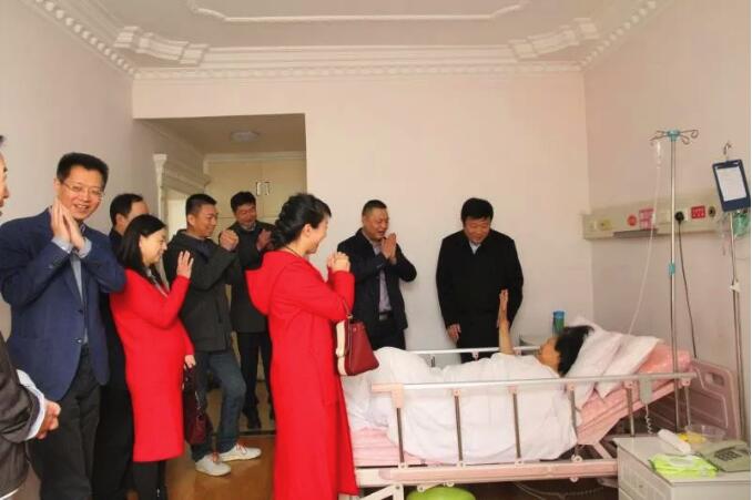 大年初一！公司領導為堅守崗位的員工拜年！