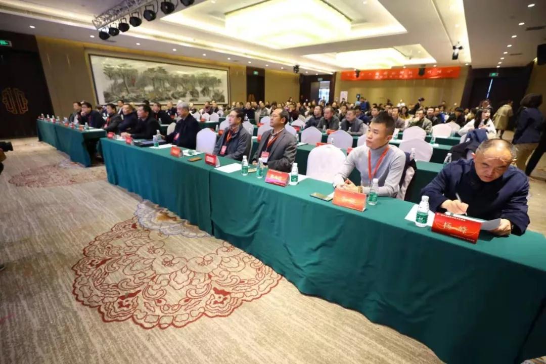 陜西傳媒網(wǎng)報(bào)道—西安國際醫(yī)學(xué)中心醫(yī)院“腦膠質(zhì)瘤綜合診療中心”啟動