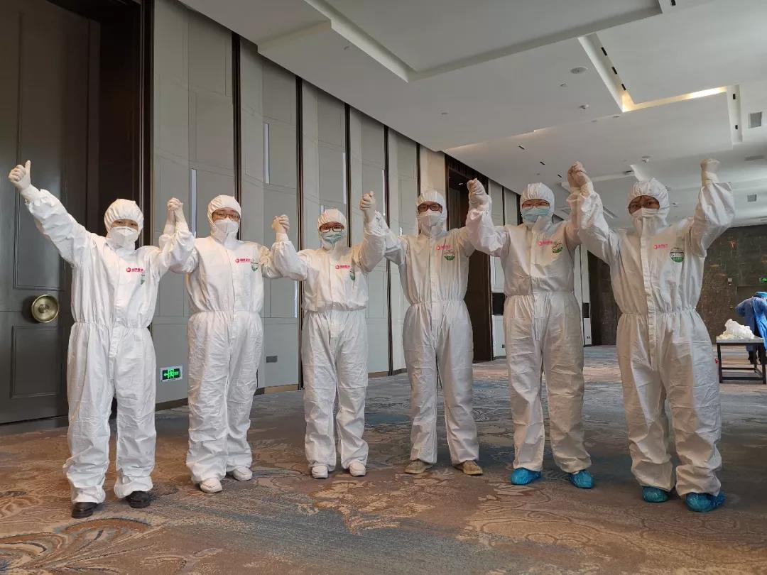 致敬最美的白衣天使！女護士剪去長發(fā)投入戰(zhàn)“疫”