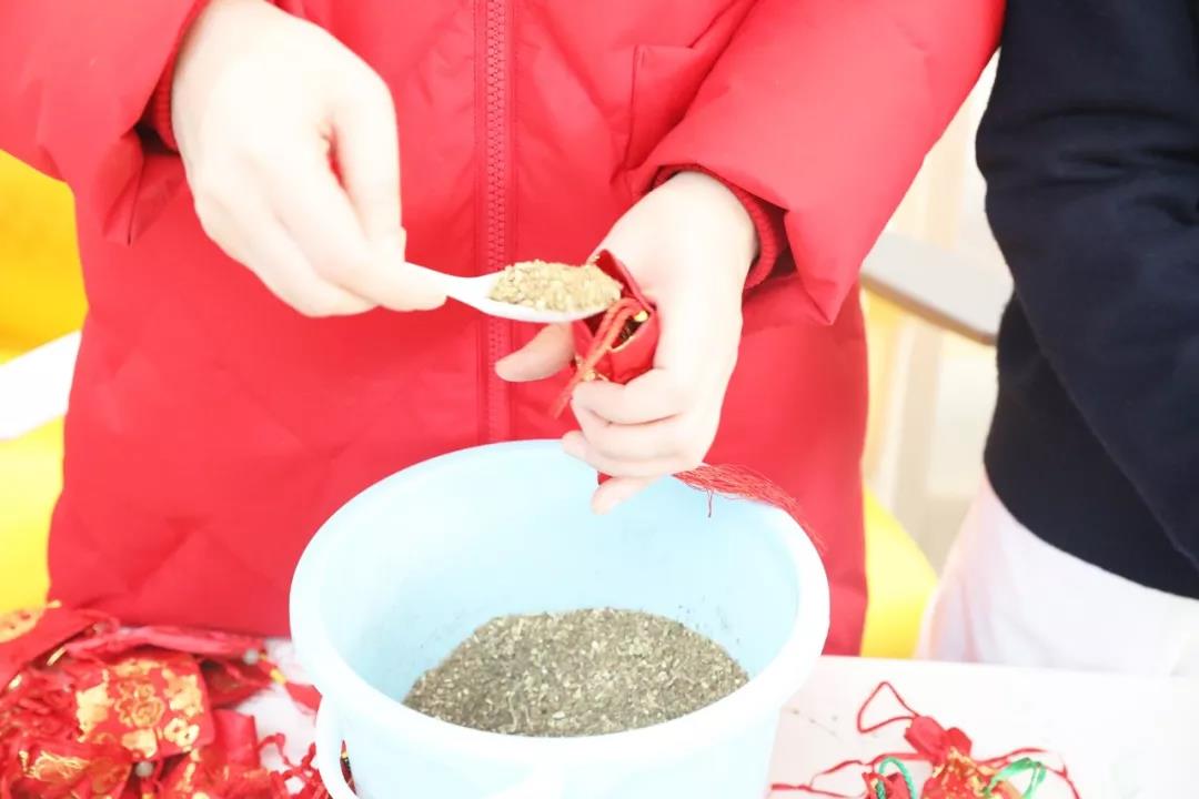 點贊！愛心捐款助力疫情防控