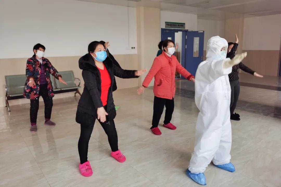 最美舞蹈！護(hù)士與患者在病房跳起“健身操”