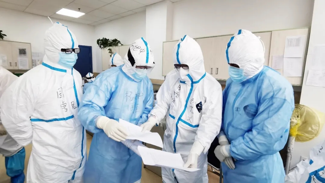 【戰(zhàn)“疫”人物】此刻，我不能有一絲松懈——記西安國(guó)際醫(yī)學(xué)中心醫(yī)院急診醫(yī)學(xué)科副主任楊宗義