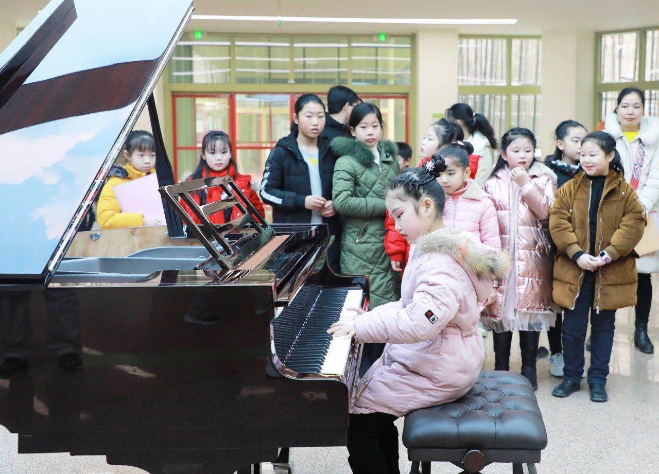 暖心！“小演奏家”走進西安國際醫(yī)學(xué)中心醫(yī)院——“寒假健康教育公益行”研學(xué)活動之二