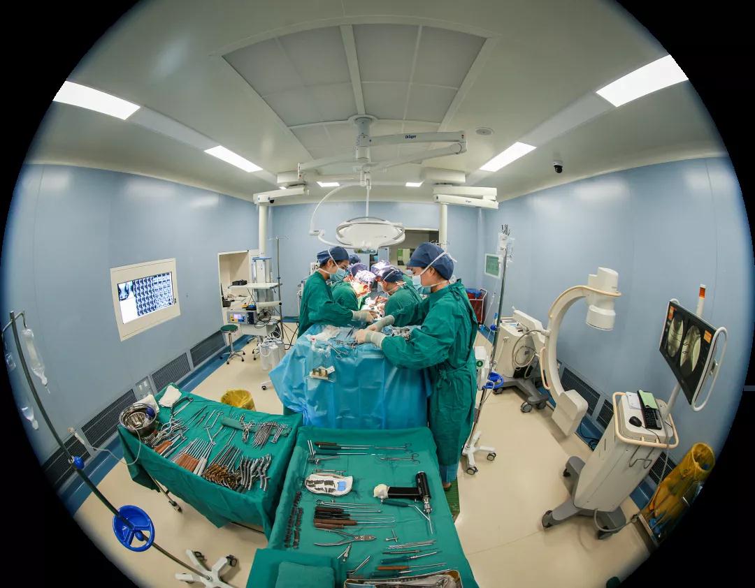 原點(diǎn)新聞—世界首例！3D打印可動(dòng)人工頸椎-椎間盤復(fù)合體植入術(shù)