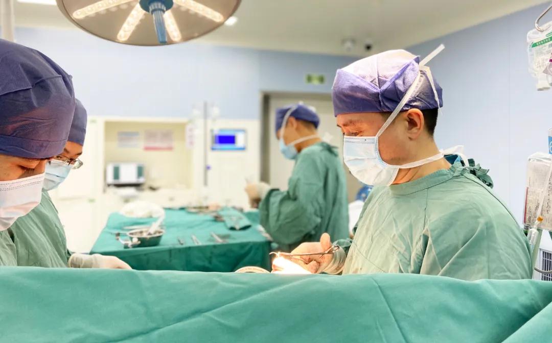 心外、心內(nèi)再攜手 “小手術(shù)”解除十余年頑疾