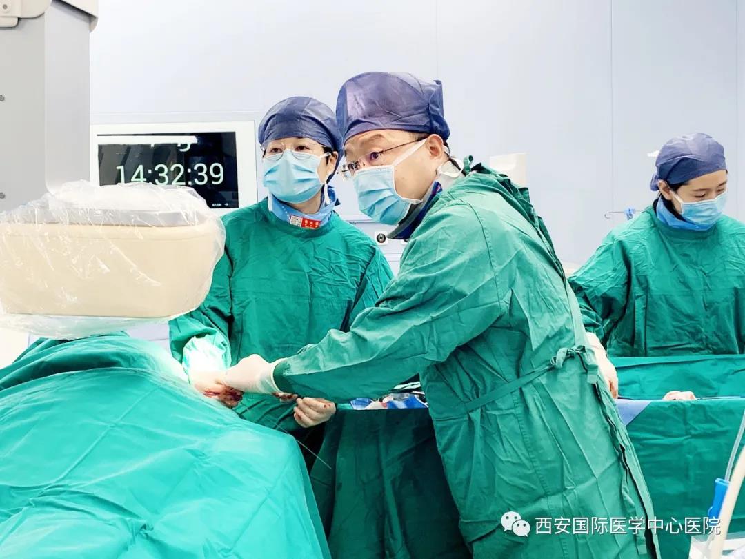 心內(nèi)心外聯(lián)手，為年輕生命保駕續(xù)航