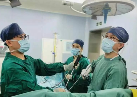 乳腺癌術(shù)后再患肺結(jié)節(jié)，微創(chuàng)、精準(zhǔn)多亞段聯(lián)合切除手術(shù)根治早癌