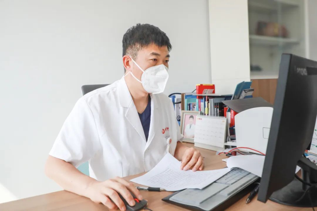 心內(nèi)科陳效安醫(yī)生連線陜西臺(tái)《閃耀三秦》，暢談醫(yī)生成長之路