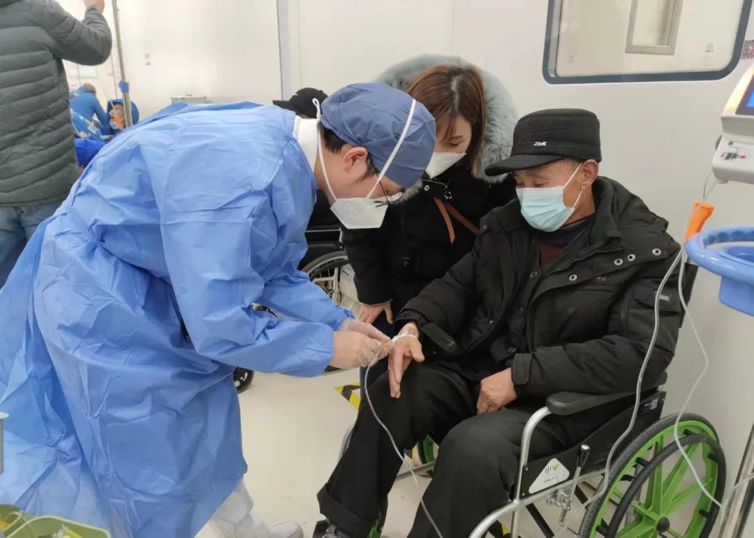 向光而行，致敬元旦堅守“醫(yī)”線的你們！