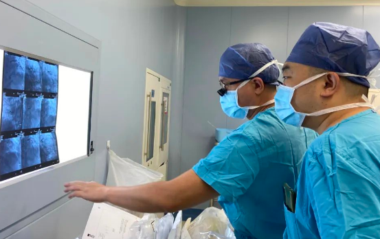 這，就是醫(yī)護(hù)人員的“硬核”擔(dān)當(dāng)！