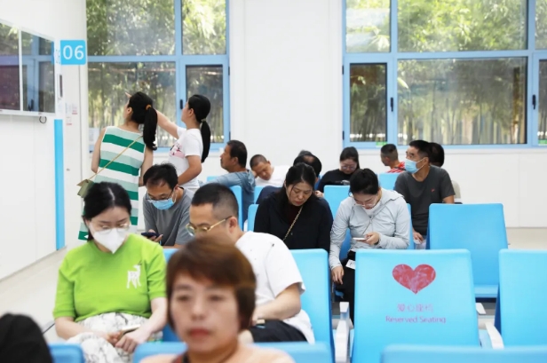 關(guān)愛(ài)呼吸健康！這場(chǎng)公益篩查活動(dòng)傳遞溫暖與希望