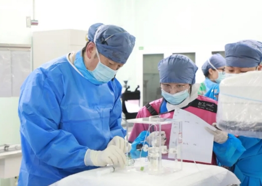 生命的延續(xù)——西安國際醫(yī)學(xué)中心醫(yī)院釔90治療肝腫瘤突破百例紀實