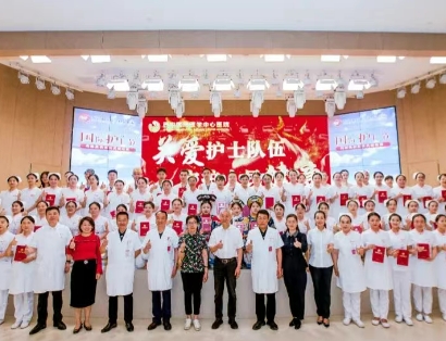 超燃現(xiàn)場！頒獎盛典+科普大秀 這才是護(hù)士節(jié)的正確打開方式