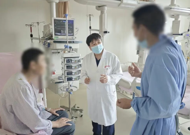 他凝血功能近乎“歸零”，這場手術(shù)如何成為可能？